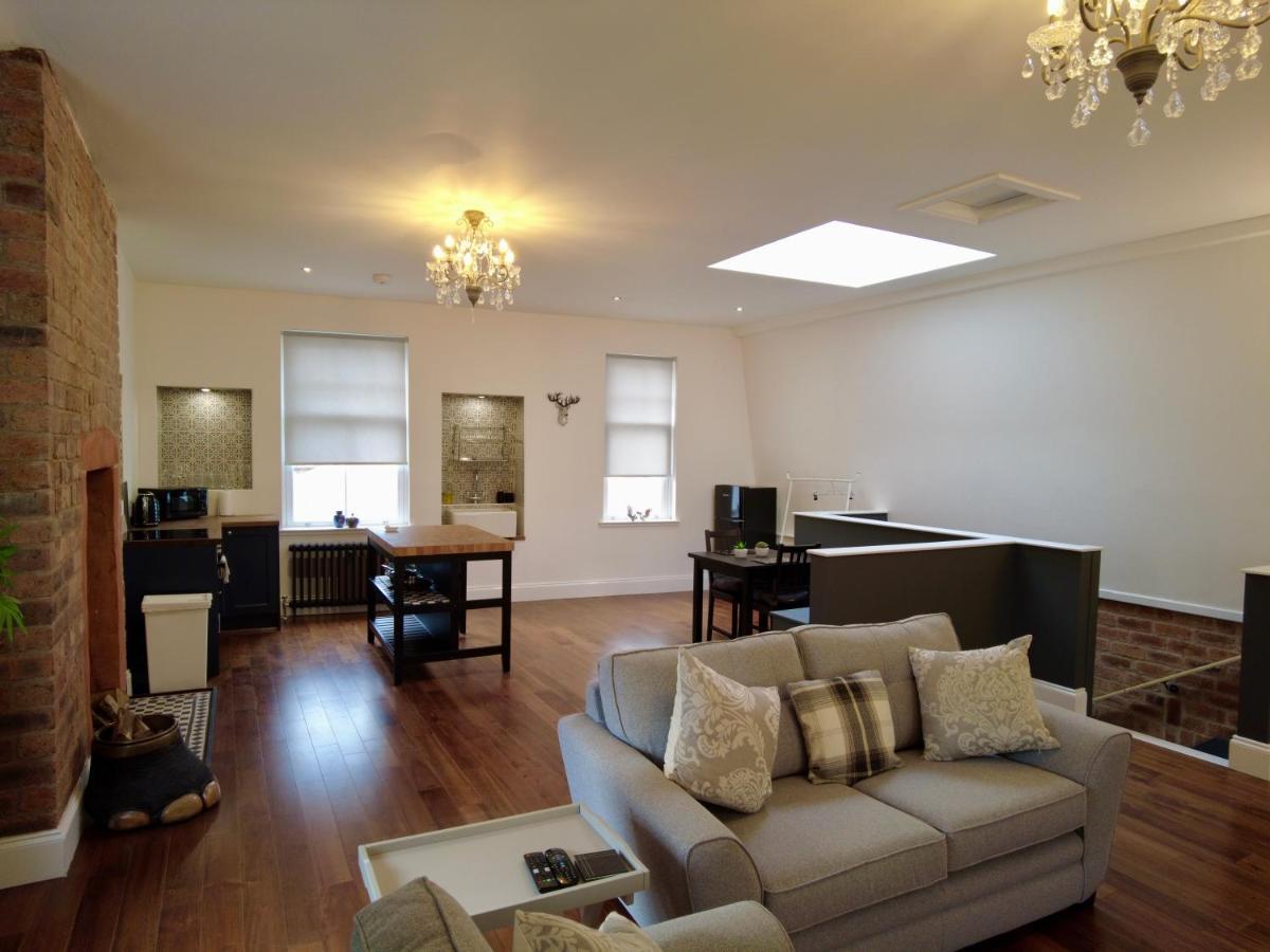 The Bards Loft, Large Studio Apartment Эр Экстерьер фото
